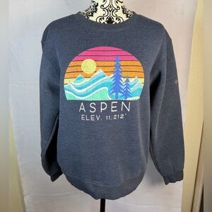 Cool Fun Retro Aspen Graphic Sweatshirt, Outdoor scene. Cozy and warm. Size M